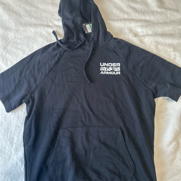 Under Armour Black Hoodie - Picture 1 of 3